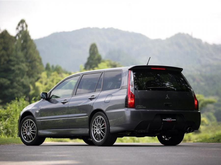  Mitsubishi Lancer Evolution IX Wagon MR 2006 года  (фото 2 из 5)